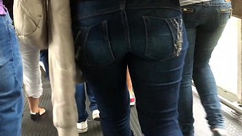 Jeans j...